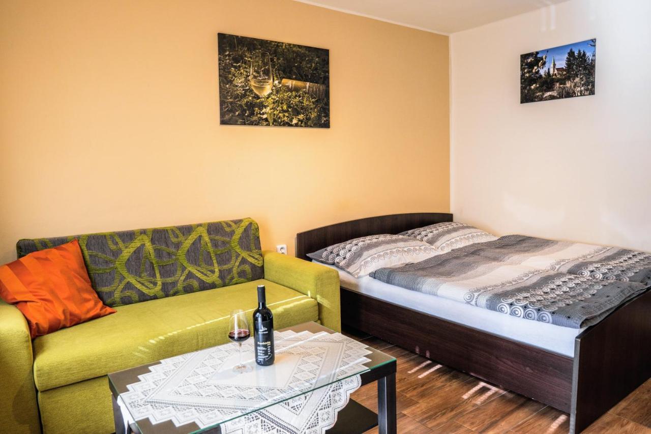 Ubytovani Ve Vinarstvi Medek | Medek House & Winery Uherské Hradiště Zewnętrze zdjęcie